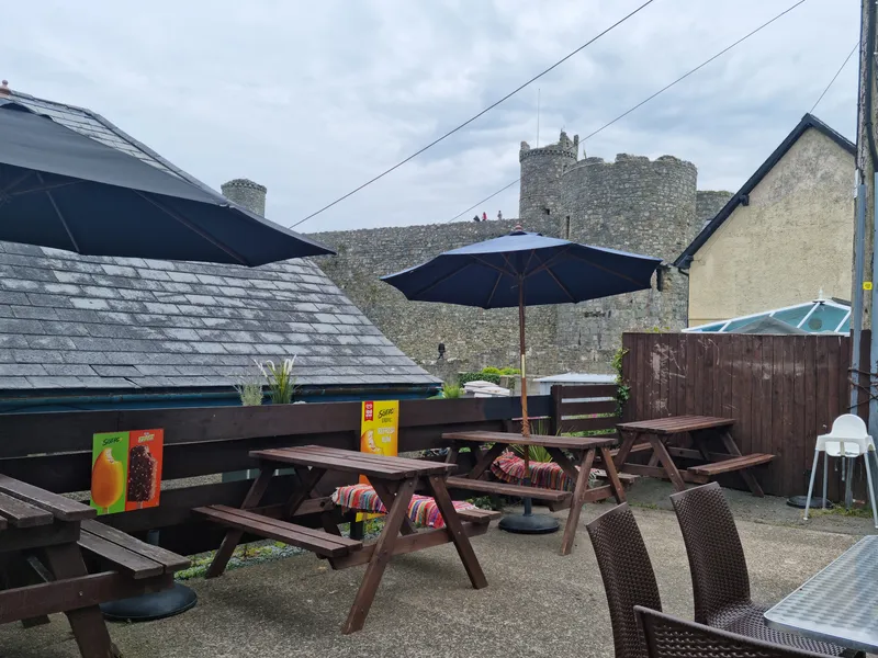 Wool & Gifts Harlech